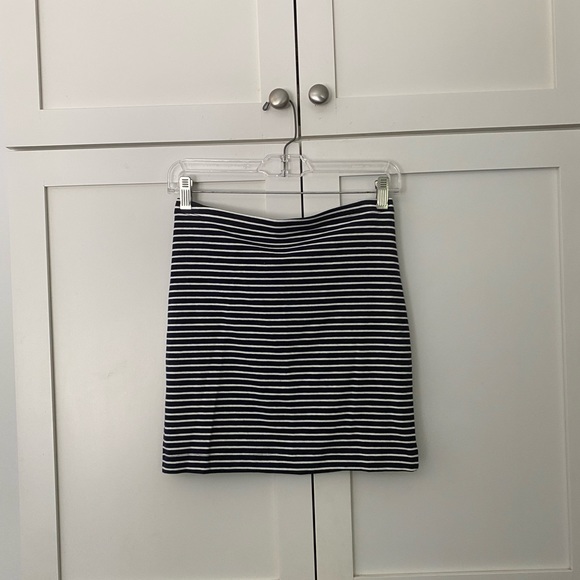 NWOT H&M Skirt - Picture 1 of 3